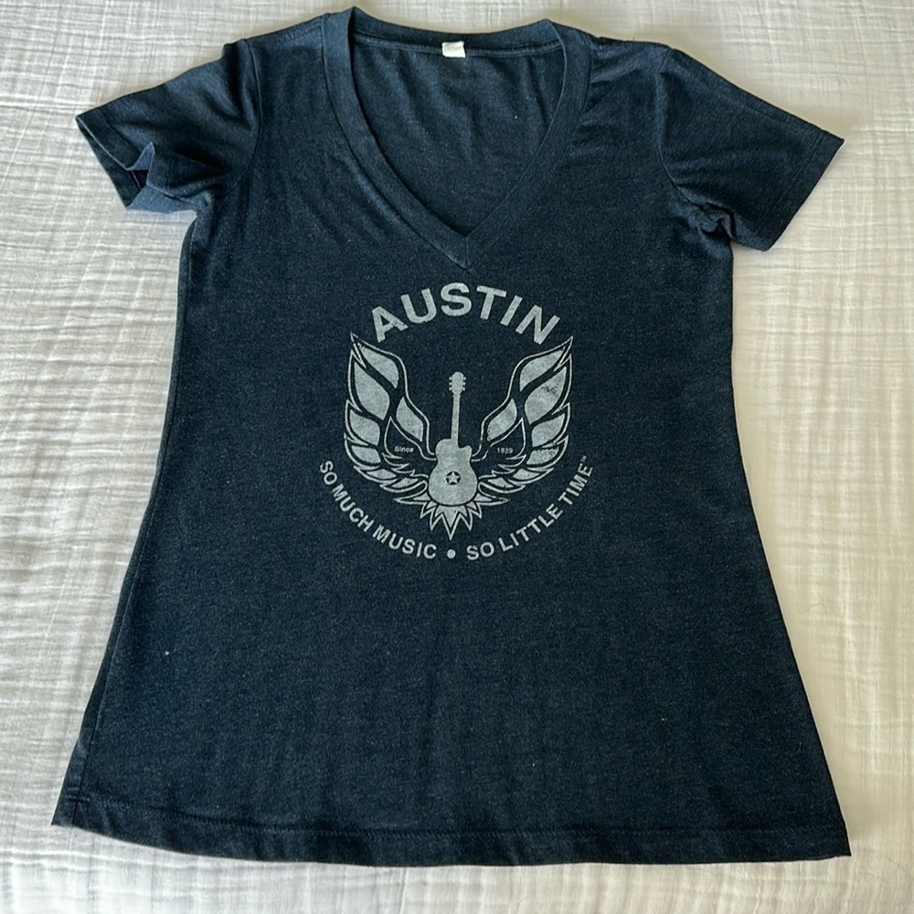 A great Austin T shirt! In excellent condition